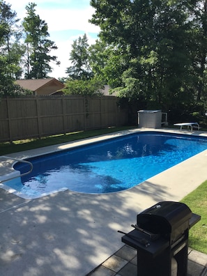 Barbecue by the pool!