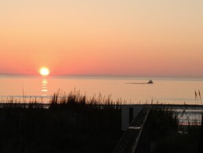 Ocean sunrise
