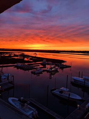 Sunset over Marlin Quay Marina view
