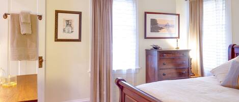 Master bedroom features a queen memory foam mattress, luxury linens & bathrobes.