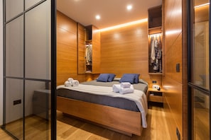 Boiserie & design bedroom!