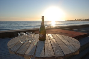 Champagne is a must with a sunset like this!