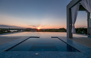 Utomhuspool