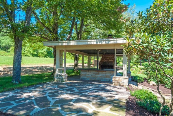 Outdoor fireplace bliss.