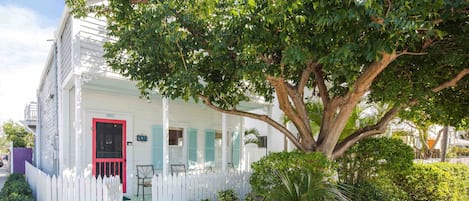 PUERTA CORALINA is a precious two bedroom cottage located in the heart of Old Town Key West...