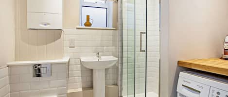 Main bathroom