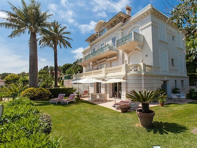Apartamento de lujo en villa de estilo Art Nouveau con jardín privado, vista al mar