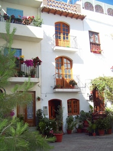  charming house in historic spa town picturesque plaza/poolsWIFIAlpujarras Grana