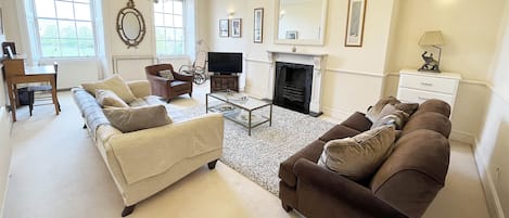 Lounge with views over Victoria Park and the Royal Crescent