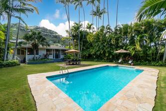 Steps to beach, pool, garden. April/May Cancellation Special. CALL NOW!