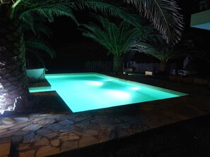 Utomhuspool