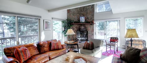 K1 Gore Creek Meadows - a SkyRun Vail Property - Living Room
