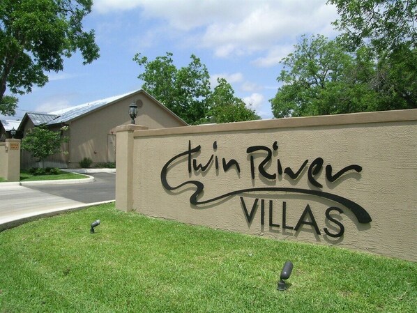 Twin River Villa&#39;s Entrance