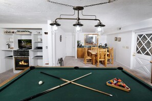 Spielezimmer