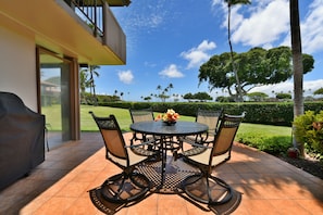 Outdoor Patio Dining Alfresco