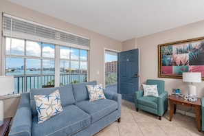 Welcome to 406 Dockside!
