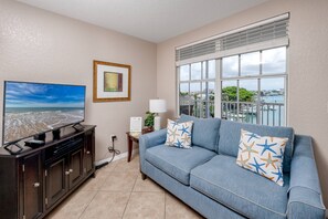 Sleeper Sofa and Cable TV in the Living Room