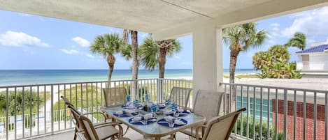 Private Balcony Overlooking the Gulf of Mexico with Al Fresco Dining for 6