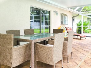 Outdoor dining