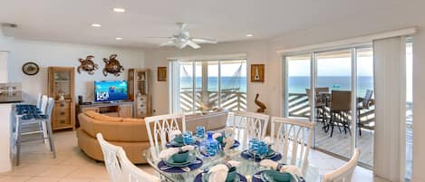 Unbeatable view of the Gulf of Mexico from the Living and Dining Areas!