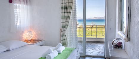 Bedroom/Sea view