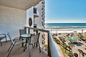 3rd bedroom balcony