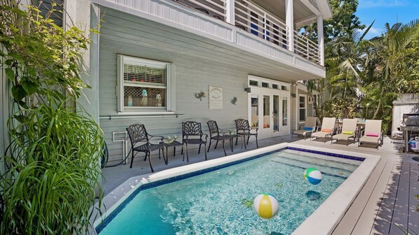 The private pool at AMERICANA TROPICALE...