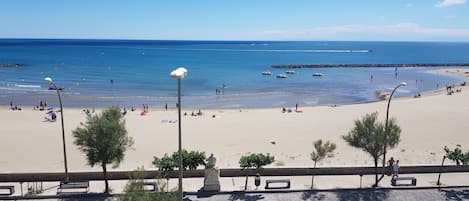 Vue sur la plage ou l’océan