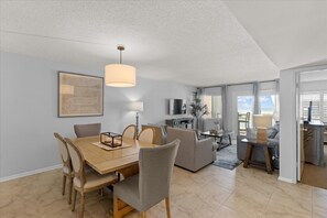 HSRC 213 Dining/ Living Area
