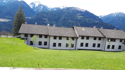 Relájate en el apartamento Trentino dentro del pueblo de Veronza  
