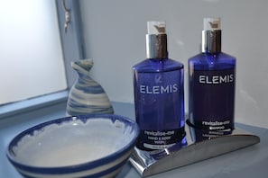 Bathroom amenities