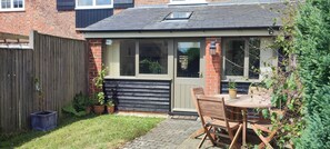 Wheat cottage , spacious living,   in converted barn, off road parking