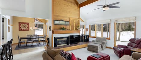 1610 Quicksilver - a SkyRun Keystone Property - Living Room