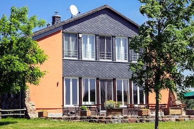 Ferienwohnung mit 4 Bädern und Panoramablick mitten in der Natur