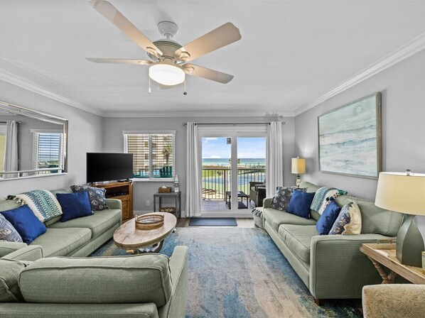HSRC 209 Living Area With Gulf View
