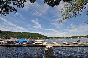 Dock