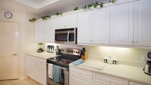 Fully Stocked Kitchen