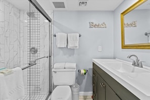 HSRC 508 Master Bathroom With Walk-In Shower