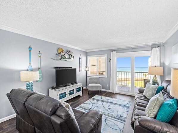 HSRC 515 Living Area With Gulf View