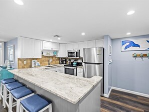 HSRC 515 Breakfast Bar/ Kitchen