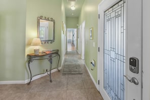 Duval Square Courtyard Entry