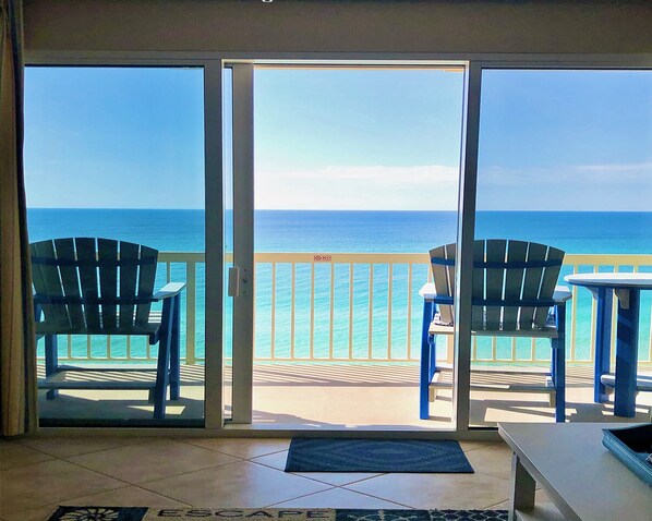 Spectacular Steller views! Commercial-grade furniture makes it even better.