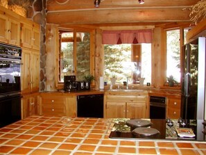 Main House:
Gourmet Kitchen with breakfast bar