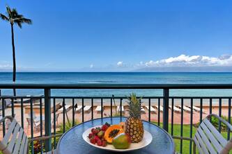 Makani Sands #202 1brm Beachfront condo with balcony on the ocean