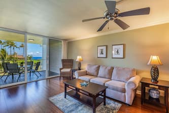 CLIFFS 4-207 SPECTACULAR VIEWS FROM 2 LANAIS AT THIS BEAUTIFULLY REMODELED PR