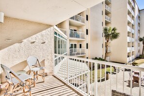 HSRC 211 Private Balcony