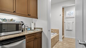 Studio Wet Bar