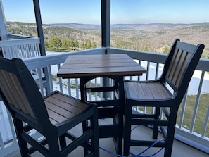 Seating on the deck at ML278
