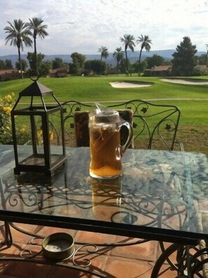 After a few rounds of golf sit back & relax with a nice cup of s - After a few rounds of golf sit back & relax with a nice cup of sweet tea