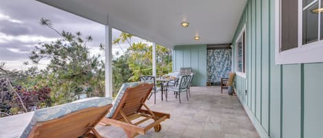 Kailua-Kona Vacation Rental | 1BR | 1BA | 820 Sq Ft | Stairs Required